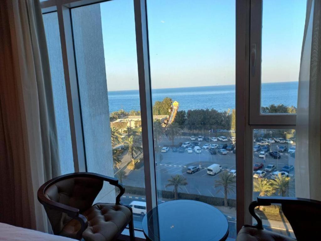 Gulf Blue Waves أمواج الخليج الزرقاء Kuwait City Exterior foto